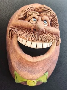 Frühe seltene 1986 JAC Genovese Steinzeug Keramik 3D Gesichtsmaske Wandhänger Newport - Bild 1 von 3