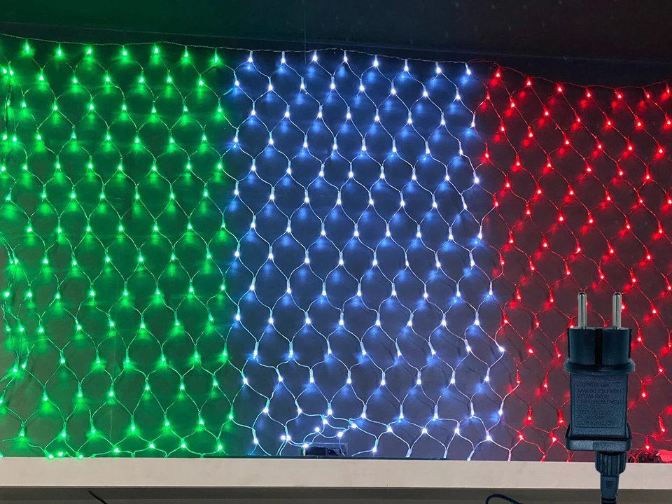 WISDOM Tenda Luminosa Bandiera Italia Per esterno con 280 luci led tricolore italiano