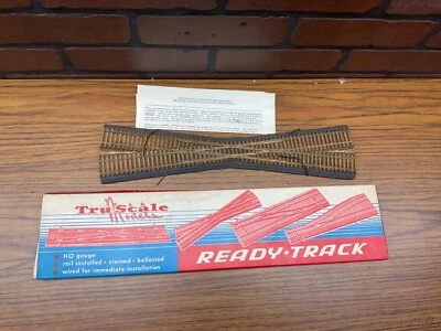 TruScale Model 1091-550 HO Gauge 14 degree Crossover wood w/ Brass Rail - Image 1 of 4