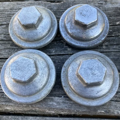 Cubiertas de tapón de inspección Honda CL77 CB77 305cc 1961-1968  Foto 1 de 4