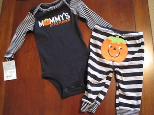 Nuevo Nuevo con etiquetas Carters Niños Negro Halloween Calabaza Rayas Juego de 2 Piezas 6 Meses Doble - Imagen 1 de 5