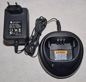 Motorola WPLN4137BR Ladeschale mit Power Supply - Picture 1 of 12