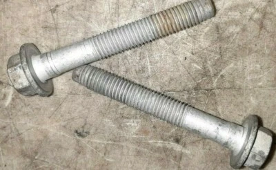 (2) Juego de pernos de montaje del brazo de control superior delantero o trasero Pontiac Solstice 06-10 Foto 1 de 4