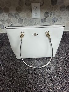 White coach purse (Never Carried)