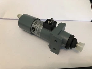 Magnetverriegelungsschalter Power to Unlock 110 V AC GHUZ 050 E43 A03 - Bild 1 von 4
