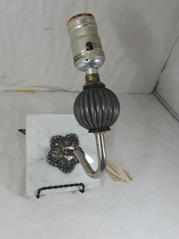 VINTAGE 1950s WALL SCOUNCE LIGHT Cover