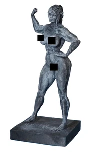 Iron Grace - Bodybuilderin im Triumph | Skulptur - Bild 1 von 10
