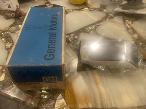 1976-77 CHEVY MALIBU CLASSIC Front Wheel Trim Molding - Picture 1 of 5