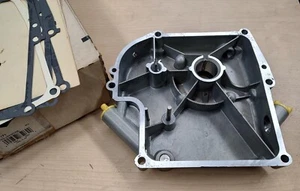 Genuine Briggs & Stratton Crankcase Cover 497171 - Picture 1 of 3