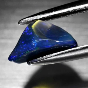 ★ RARE ! OPALE NOIRE ET MULTICOLORE BRUTE D'ETHIOPIE : 1,08 CARAT ★ P373.161t - Foto 1 di 1