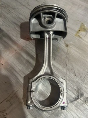 1 Varilla de pistón de motor 5,2 L vudú V8 OEM GR3Z6108D Ford GT350 15-20 Foto 1 de 4