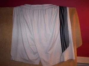Nuevo Adidas Uninse 38W Gimnasio Blanco Gris Negro Rayas Pantalones Cortos Atléticos Nuevos sin Etiquetas Climatel - Imagen 1 de 3