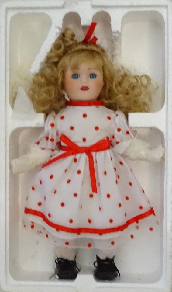 Bright Star Limited Numbered Edition by Horsman - Image 1 of 4