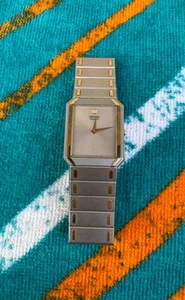 Vintage Seiko Two Tone Tank Watch 26mm Dial Gray Gold Tone 7430-5470 New Battery - Picture 1 of 6
