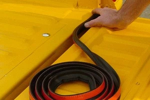 ESI Ultimate Tailgate Seal with Taper Seal for Truck Caps and Tonneau Covers - Picture 1 of 7