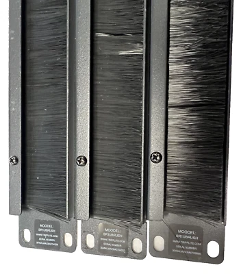 QTY 3 Tripp Lite SR1UBRUSH Rack Enclosure Cabinet Cooling Horizontal Brush - Image 1 of 3