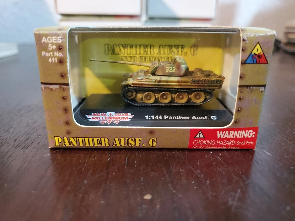 2005 Millennium Toys Panther Ausf. G Die Cast German Tank 1 144