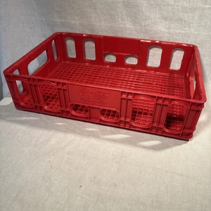 Rote Kunststoff Coca-Cola Kiste 18,25 x 12,25 x 4,75 - Bild 1 von 4