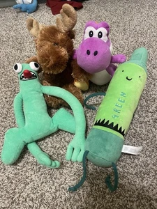 4er Set gemischte Plüschtiere Buntstift, Polarlicht, Super Mario und Regenbogen - Bild 1 von 9