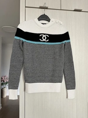NWT 100%AUTH CHANEL 22B White&Black&Blue Striped Pullover Sweater Size 34 $2550 - Image 1 of 4