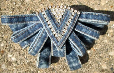 Cordón de pelo vintage hecho en Francia denim imitación cristal/estrás Foto 1 de 3