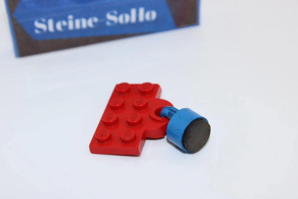 Lego (c) 1x Zug Kupplung - Platte rot - Magnet blau - 737ac02 - Eisenbahn - red - Bild 1 von 1