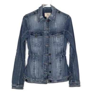 Chaqueta de jean Guess con parche para mujer Foto 1 de 4