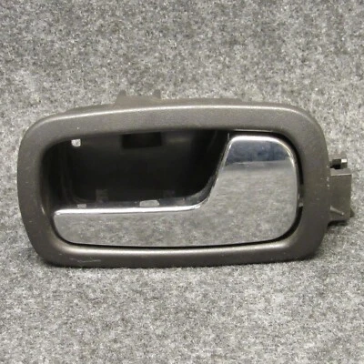 2007-09 Pontiac G5 Coupe RH Passenger Inner Door Handle Chrome & Black OEM 66610 - Image 1 of 4