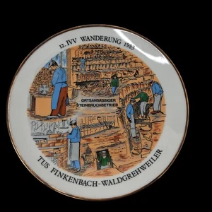 Vintage German Travel Souvenir Decorative Wall Plate 1983 - Picture 1 of 3