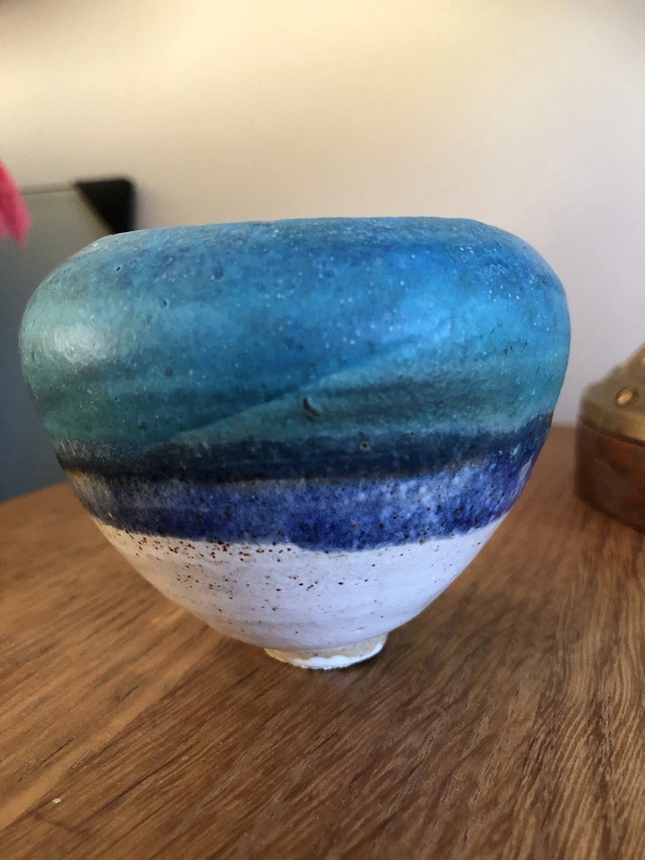 Vintage Studio Pottery Small Vase / Pot  - Signed RW on base - Image 1 of 4