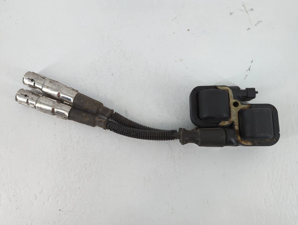 1996-2004 Chevrolet S10 Ignition Coil Igniter Pack T7MEM - Image 1 of 4
