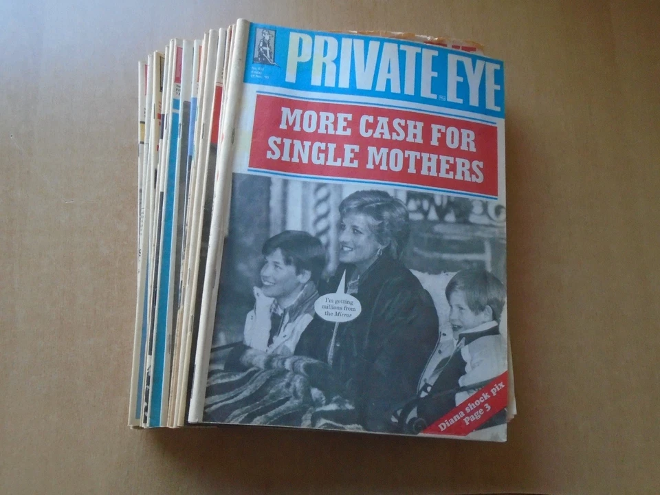 Private Eye - 25 different issues from between 1993 & 1994. See pics below. - Image 1 of 4