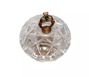 Caja de baratija con acabado dorado de 22 quilates de cristal Killarney diseño Claddagh superior - Imagen 1 de 8