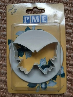 PME Butterfly Cutter Medium - Image 1 of 2