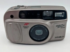 Película Minolta plateada con zoom AF apuntar y disparar 35 mm cámara plateada - Imagen 1 de 3