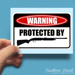 Protect By Shotgun Pericolo Avviso - Adesivo Decalcomania Vinile - c8 - 6" x 3,75" - Foto 1 di 1