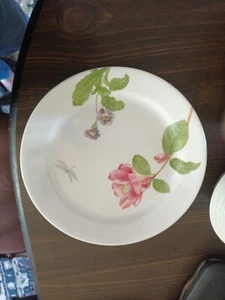 Corelle Camellia Dinner plates  12" very good condition  - Picture 1 of 3