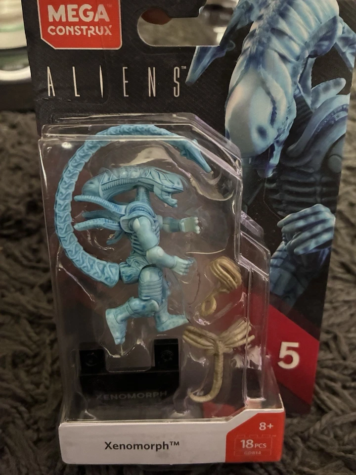 Juego de 5 figuras Mega Construx Aliens Xenomorph Blue serie nuevo en caja Foto 1 de 2