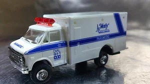 * Trident 90130 Ambulance - Mercy Medical Services Paramedic HO 1:87 Scale - Picture 1 of 3
