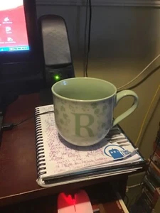 F&F DITSY FLORAL  LETTER R MUG  BIRTHDAY CHRISTMAS - Picture 1 of 1