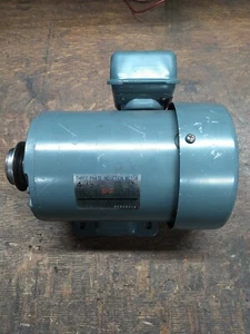 E-Z 1/2 HP 1750 RPM Electric Motor 4-Pole 220VAC 3 Phase Frame 71 - Picture 1 of 5