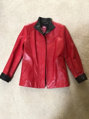 Chaqueta de cuero roja para mujer de Geno’s Furs talla 6 Foto 1 de 4