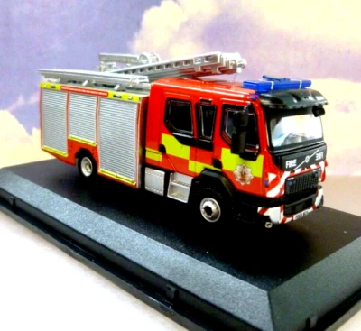 OXFORD 1/76 VOLVO FL PUMP ENGINE GREATER MANCHESTER FIRE & RESCUE 76VEO003 - Image 1 of 4