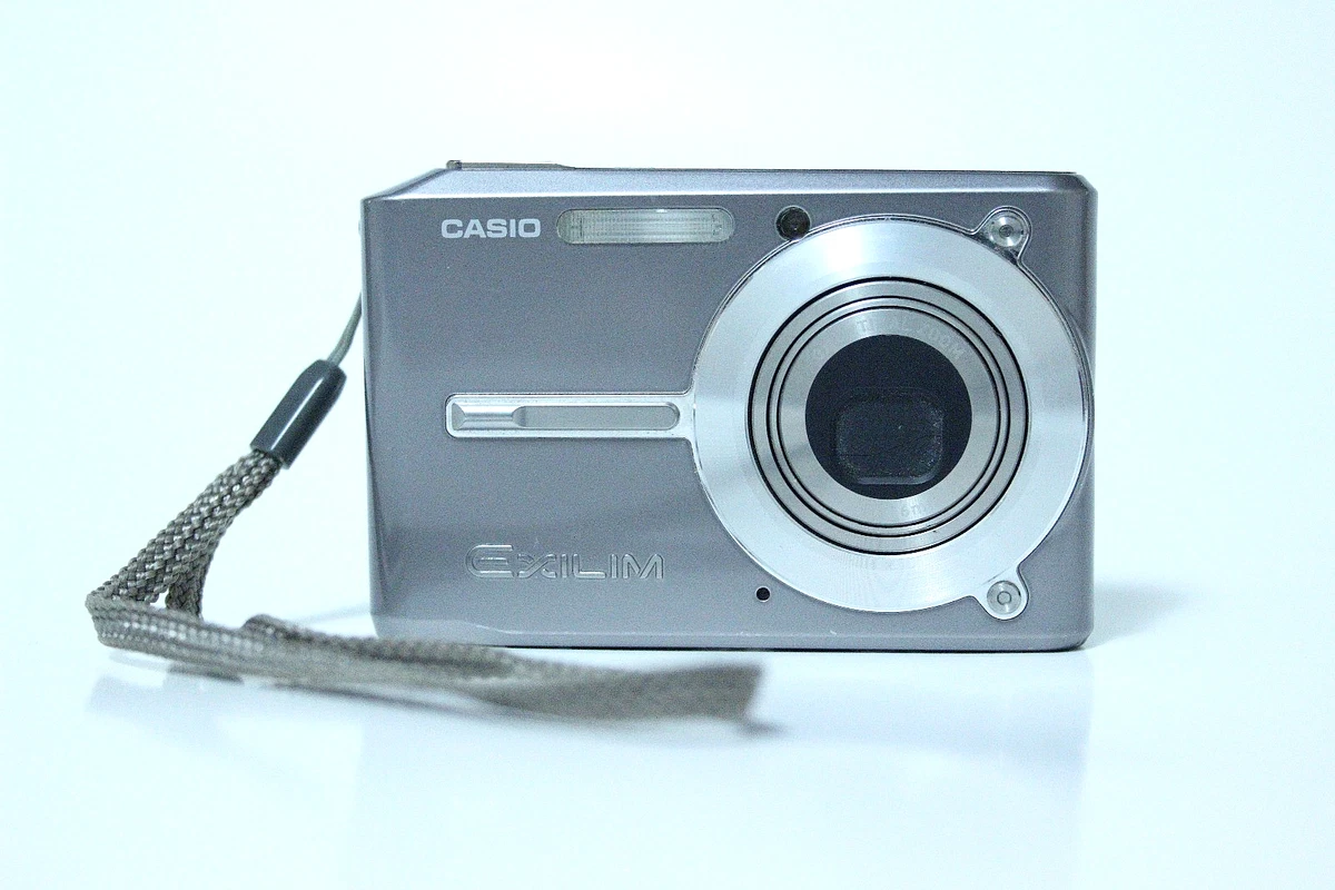 CASIO カシオ　EXILIM EX-S500 Casio Exilim EX-S500: Digital Photography Review