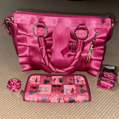 Bolso Cartera Harvey’s Seatbelt Lola Barbie y Cartera a Juego, CNC, Rosa Foto 1 de 4