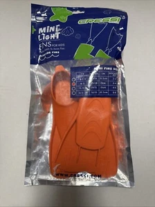 Cressi Short Floating Swim Fins to Learn to Swim - For Kids 1 Years Old and u... - Picture 1 of 3