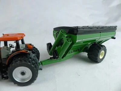 Spec Cast 1/64 Green Unverferth 1120 Grain Cart with Flotation Tires UBC-016 - Image 1 of 4