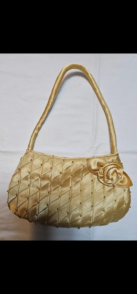 Cartera vintage SASHA hecha a mano en China dorada satinada para niños Foto 1 de 4