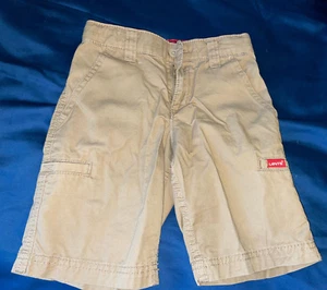 ^Cargo Shorts (Khaki)  Size 5 Reg  Boys Levi Strauss & Co.  100 % COTTON - Picture 1 of 6