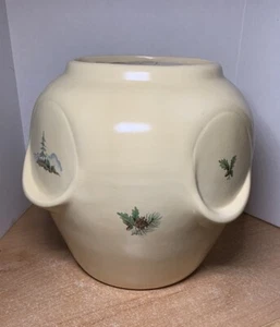 Jarrón jardinera grande con motivos de cono de pino amarillo pálido Arnel's Ceramics 8"" de alto - Imagen 1 de 12